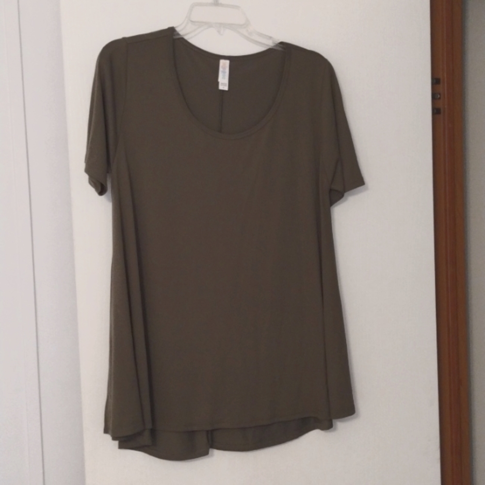 LuLaRoe perfect tee, army green, size medium